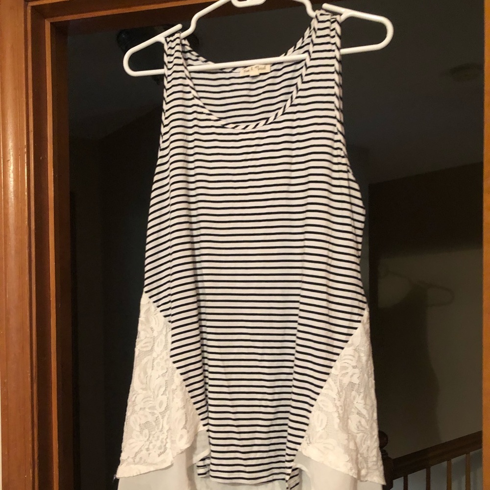 Hem and Thread Lace Trim Top